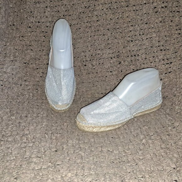 GAIMO-Espadrilles-Spain-Silver Sparkle Slip In Flats-Sz 37-Near Mint - Picture 1 of 7